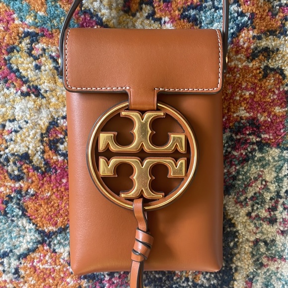 Tory Burch Handbags - Tory Burch Miller Leather Phone Crossbody Bag